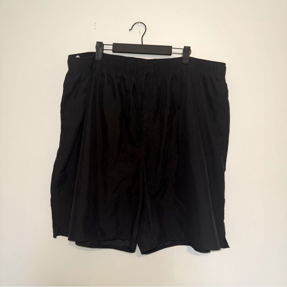 HB | Athletic Black Shorts with Lightweight Fabric